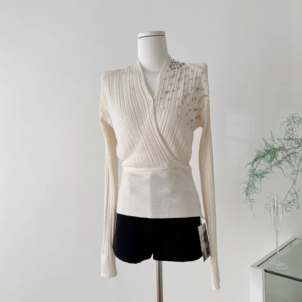 

V-Neck Diamond Knitted Hollow Out Sweater Women's Autumn Winter Fashion Outerwear Inner Matching Long Sleeve Pullovers Top F500