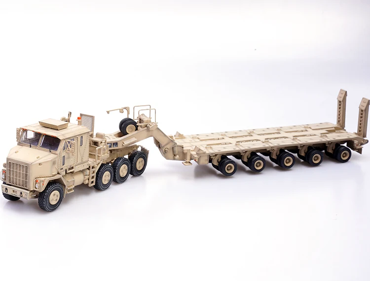 1/72 American Oshkosh M1070 heavy-duty transport vehicle desert color alloy fini