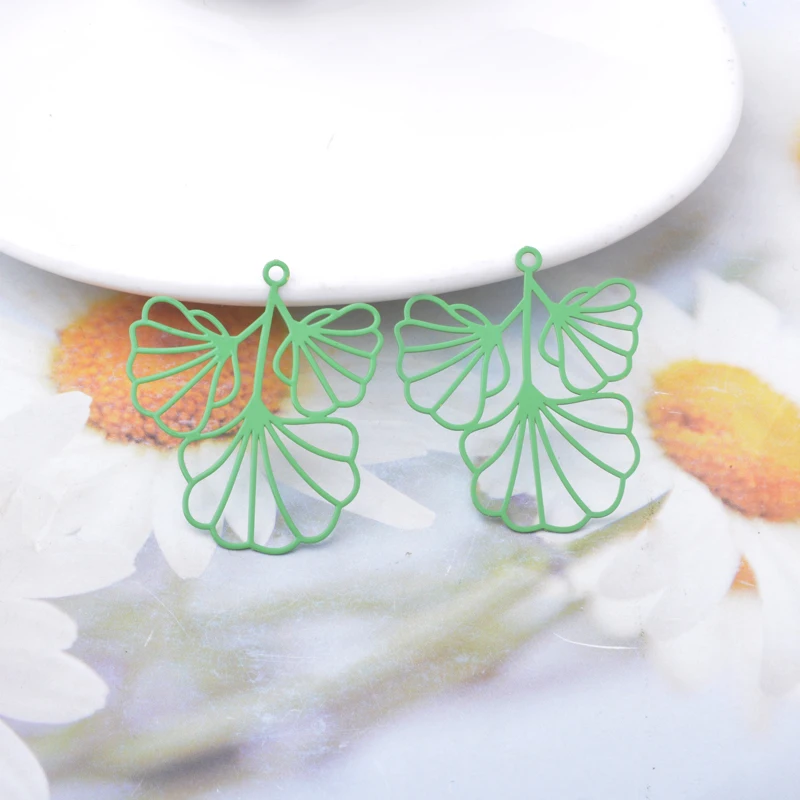 30 Stück AB8248 Messing Filigran Ausgehöhlte Blätter Anhänger Goldener Blattanhänger für DIY Damen Schmuck Ohrringe Zubehör – Detail 8