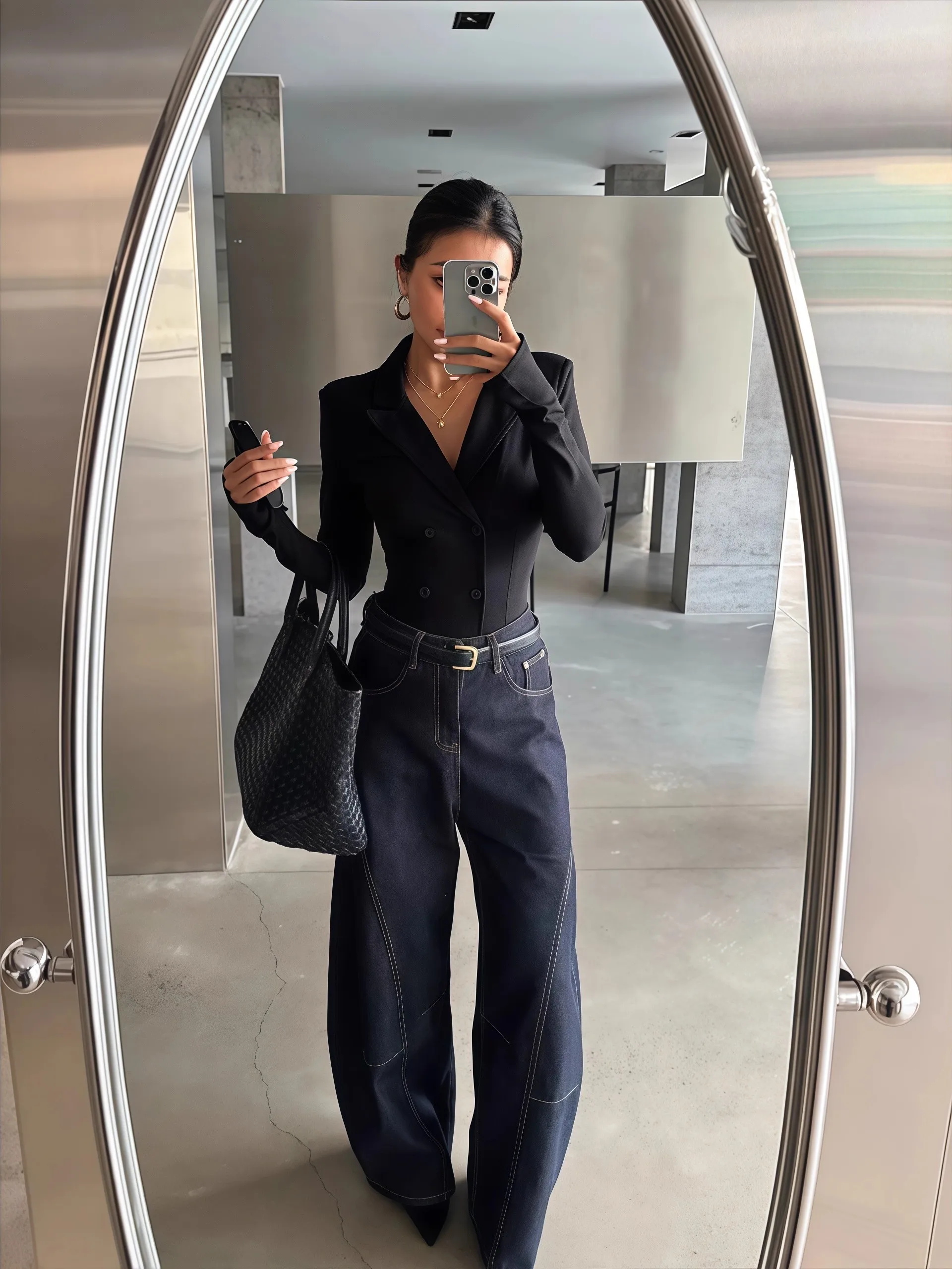 ชุดจั๊มสูทคอปกแบบกระดุมสองแถวสำหรับผู้หญิง ฤดูใบไม้ร่วง ฤดูหนาว รุ่นใหม่ ดีไซน์หรู สีพื้น เรียบง่าย ใส่ได้หลากหลาย สไตล์ลำลอง ขาตรง...