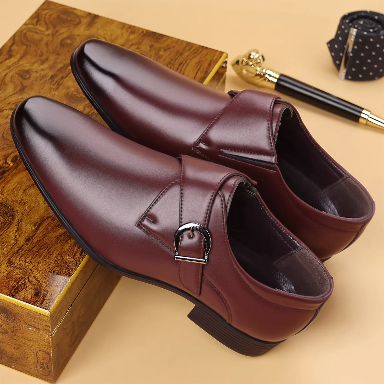 

Men's Formal Leather Shoes Classic Style Slip On Loafers Round Toe Breathable Non-Slip Business Dress Wedding Office Casual Shos