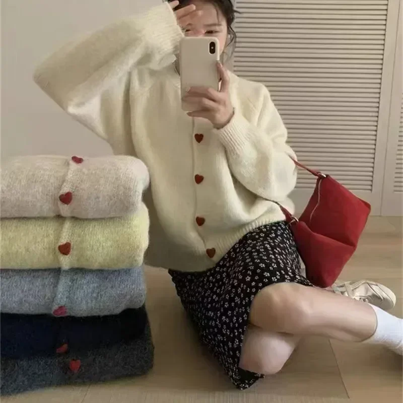 Korean Round Neck Versatile Design Caring Girl Button Knit Cardigan 2025 Autumn and Winter New Sweater Jacket Women's Top