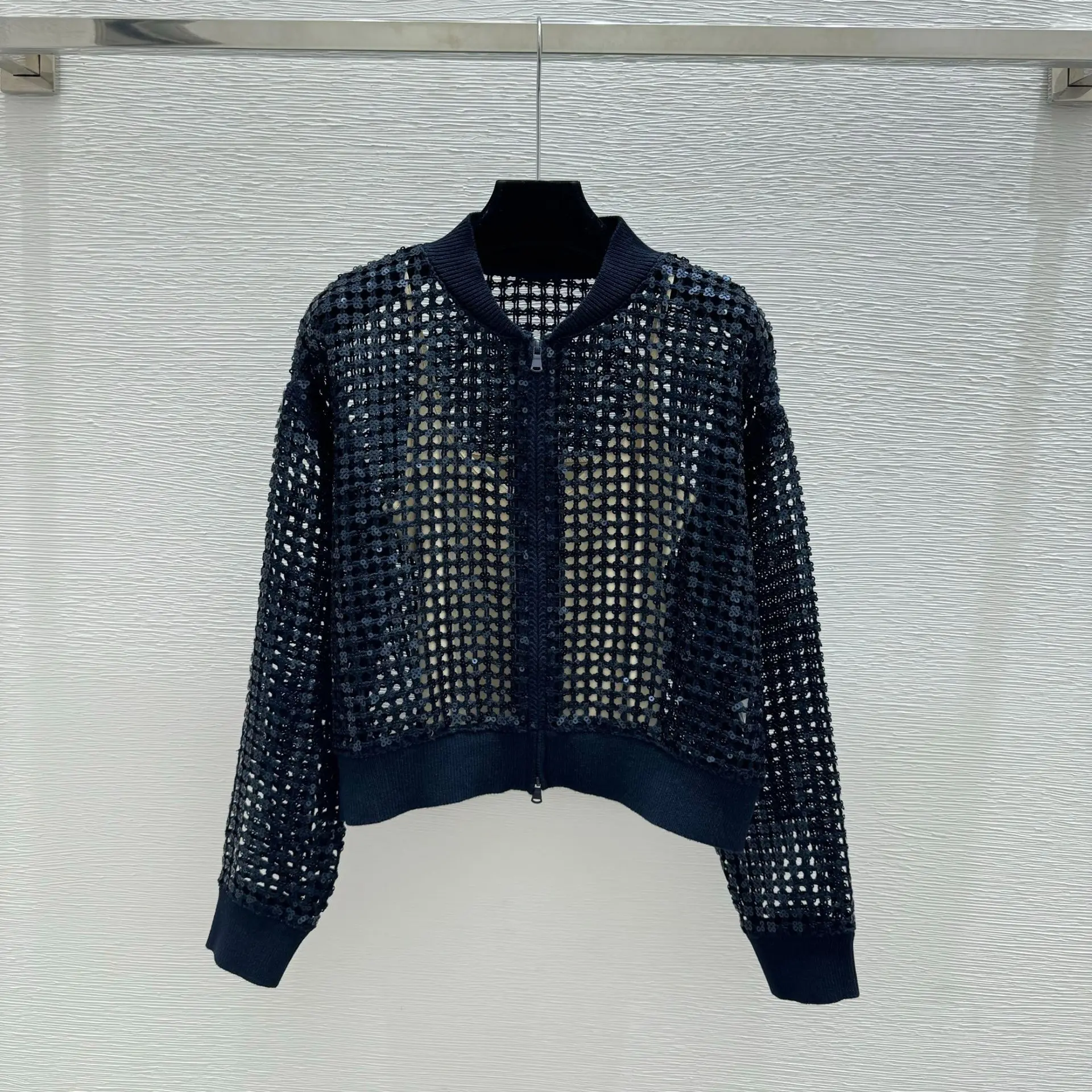 2026 Summer High-Quality Fashion: Women'S Cutout Polo Shirt—Sequined, Cropped Knit Top - view 2