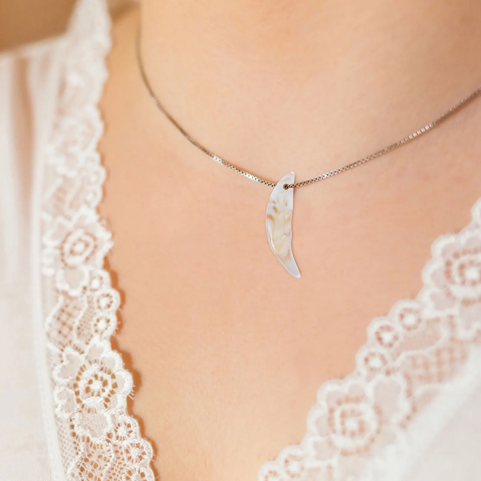 50 Piezas de Dientes de Lobo de Plástico para Bisutería DIY - Dijes de Colmillos Simulados, Suministros para Manualidades con Dientes de Animales, Collares y Pulseras