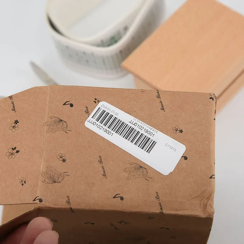 Present Music Box Wooden Hole Paper Tapes Hand-Cranked Music lovers 70 * 63 * 50mm Puncher Suitable High Quality
