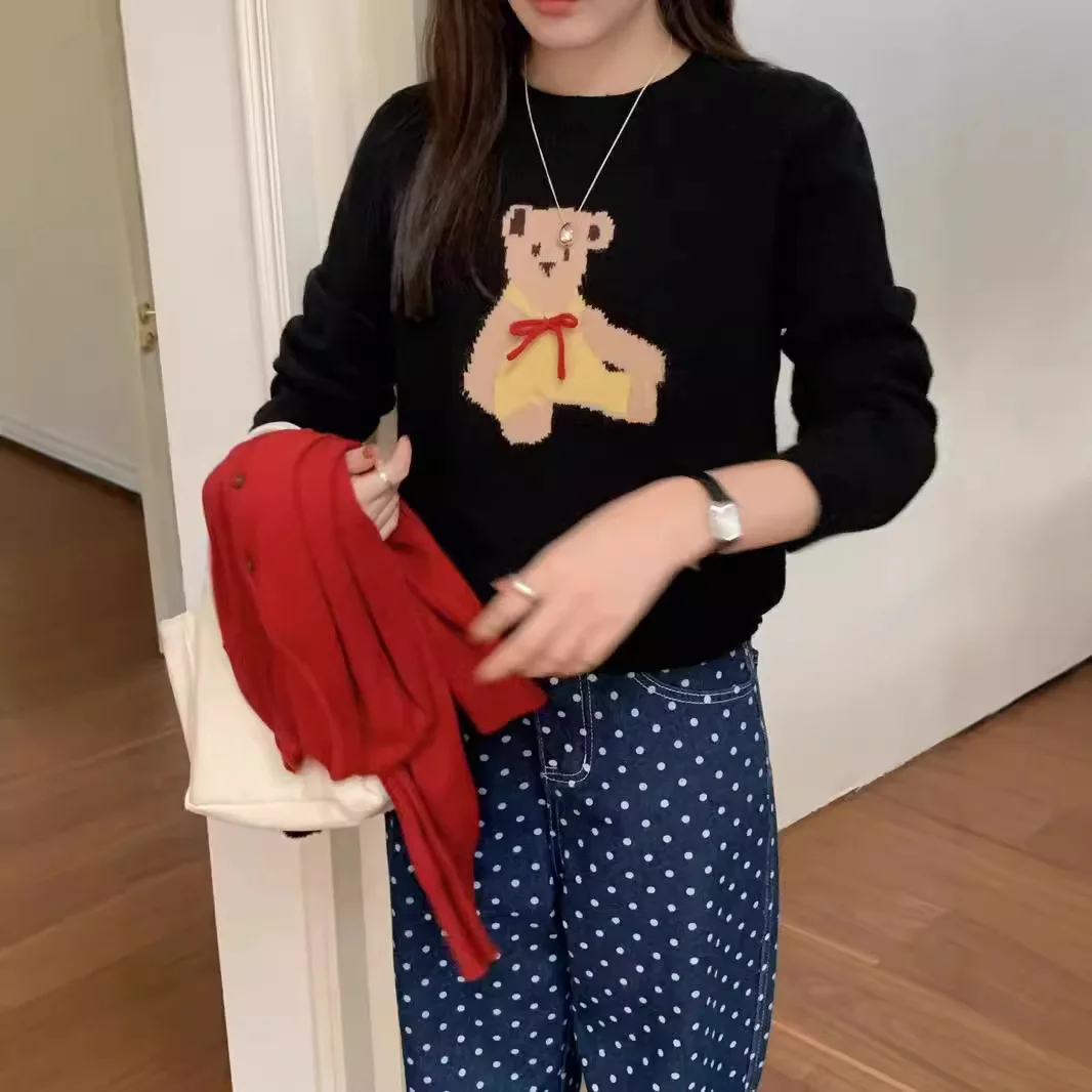 New bear round neck embroidered long-sleeved sweater 2024 Korean cartoon autumn and winter sweater for women