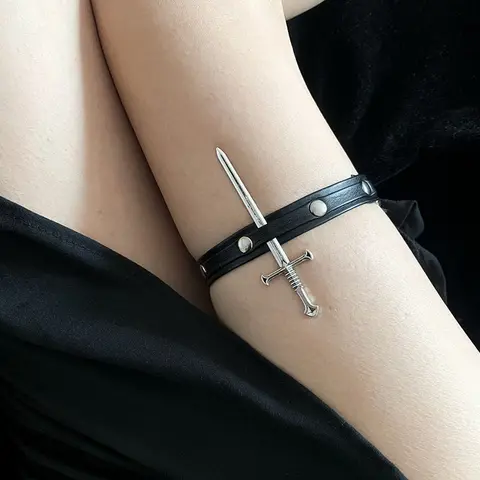 Punk Rivet Thigh Garter Women JK Cosplay Sword Model Pendant Leg Ring Adjustable PU Leather Leg Harness Sexy Leg Chain Accessory