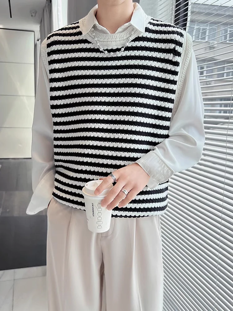 

Мужской вязаный свитер-жилет с вырезами и полосками, осенняя модная повседневная свободная верхняя одежда с круглым вырезом из смесового хлопка