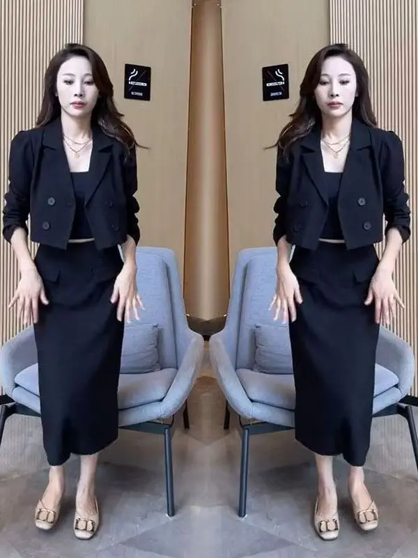 

Women's Mom Style Korean Version Autumn Suit Collar Double Button Small Top High Waist Slimming Wrap Body Set Skirt
