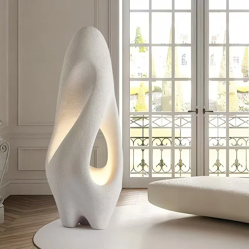 

Разумное и простое украшение, освещение пола в отеле