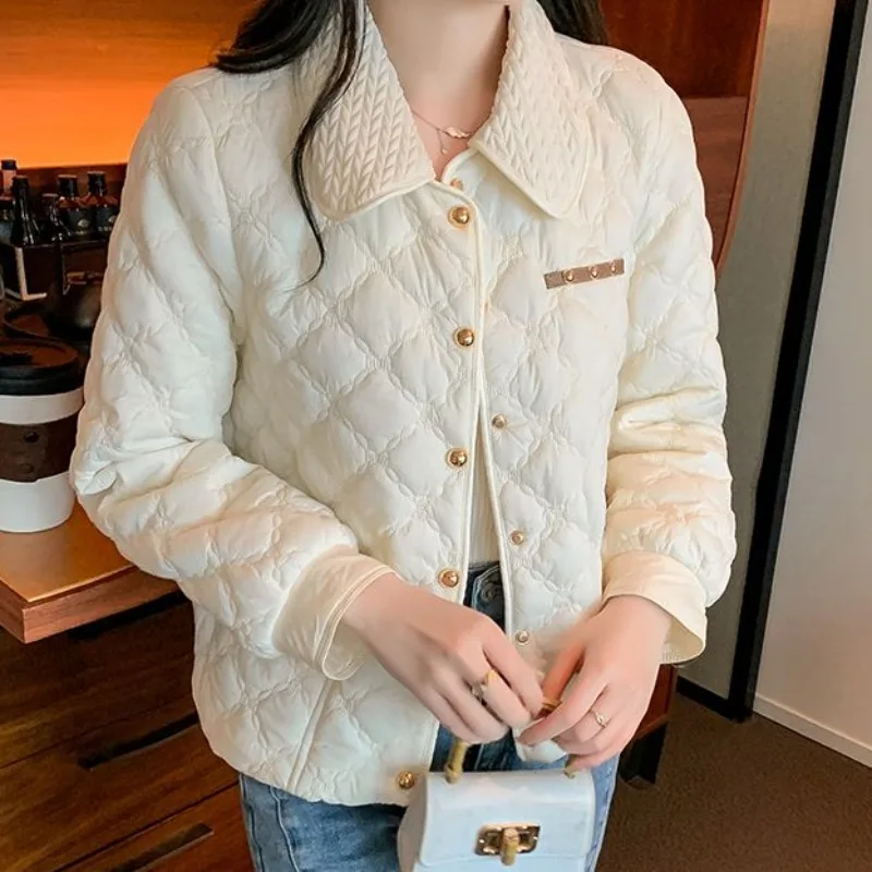 

White Little Fragrance Cotton Jacket Women's Winter Parkas 2023 New Light Cotton Laminated Quilted Cotton Jacket Padded Jacket