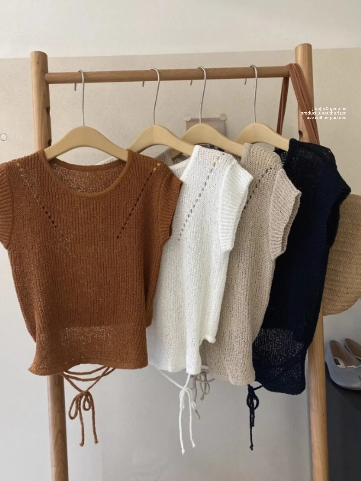 

Elegant Ice Silk Knitted Short Sleeve T-Shirt Women's Summer Thin Design Belted Waist Exposure Short Style Sleeveless Top
