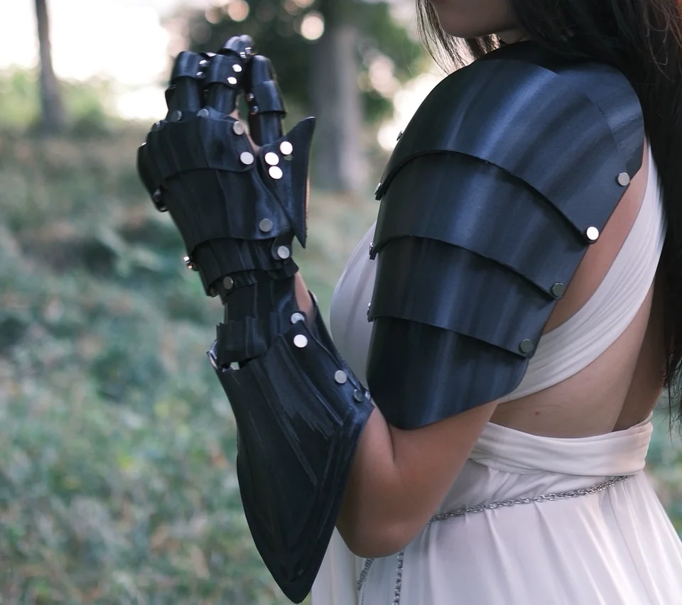 

3D printed Cosplay prop mechanical plate armor gloves, hand armor, 3D printed mechanical arm knight hand armor