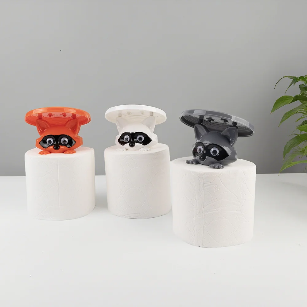 

1 шт., держатель для туалетной бумаги с милым енотом и крышкой для мусорного бака, игривый декор для ванной комнаты, забавный аксессуар для дома, уникальная идея подарка, новинка