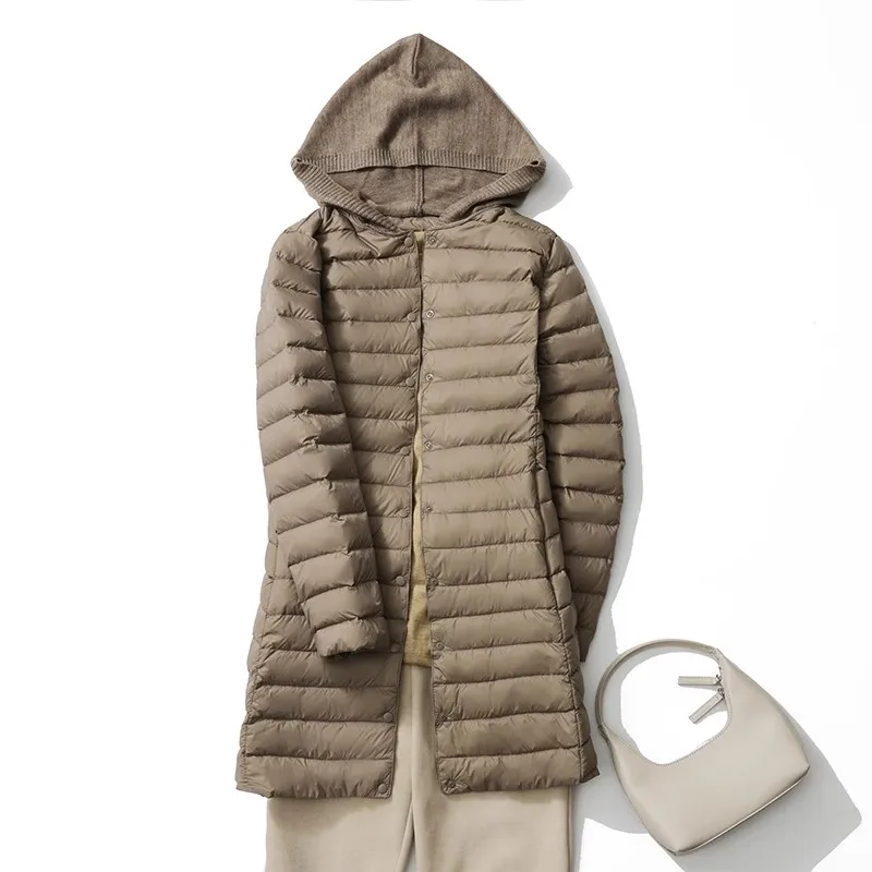 Piumino con cappuccio patchwork lavorato a maglia lungo autunno inverno Piumino da donna ultraleggero sottile in piumino d'anatra bianco Parka caldo da donna