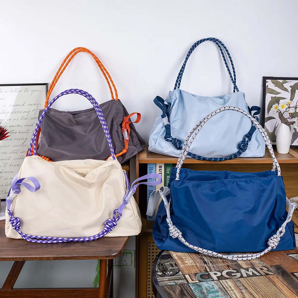 

Popular Japanese Nylon Plain Gym Bag Crossbody Bag Waterproof Wear-resistant Large Capacity Lightweight Tote Bag Commuter Bag