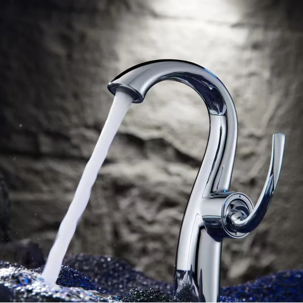 Luxury High-End Bathroom Sink Faucet Hot And Cold Mixer Sink Tap Faucet Toilet Washbasin Faucet White Rose Gold Color