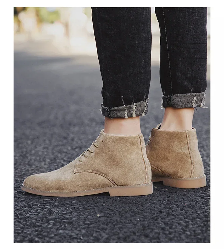 Modische braune Chelsea Boots für Herren im britischen Stil, hochgeschnittene Wildlederschuhe mit Schnürung und spitzer Zehenpartie, Herren-Knöchelstiefel – Detail 12