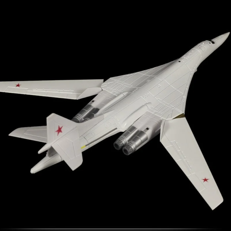 1: 200tu-160 White Swan Aircraft Alloy Model Handmade Home Decoration Desktop Ornament Collectibles Friends Holiday Gifts
