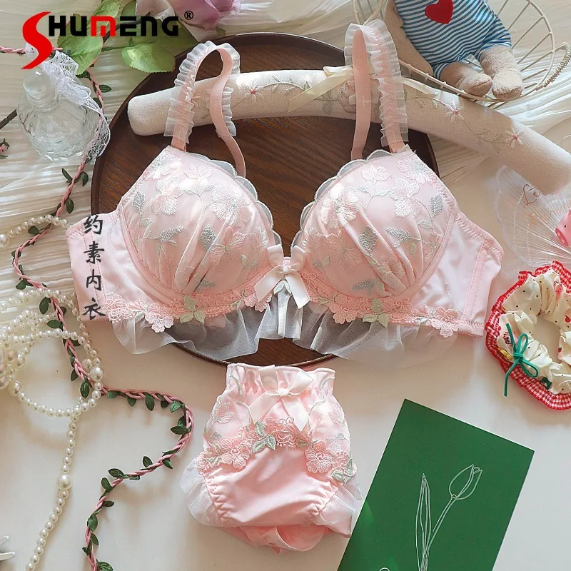 

Girl Embroidery Underwear Set Japanese Style Pure Desire Wireless Bra Suit Women's Push Up Sweet Cute Underwear Intimates