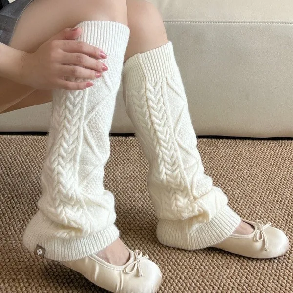 2024 Winter Twist Foot Socks Women with Label Leg Warmer South Korea Same Wool Pile Style Calf Length Socks Fashion