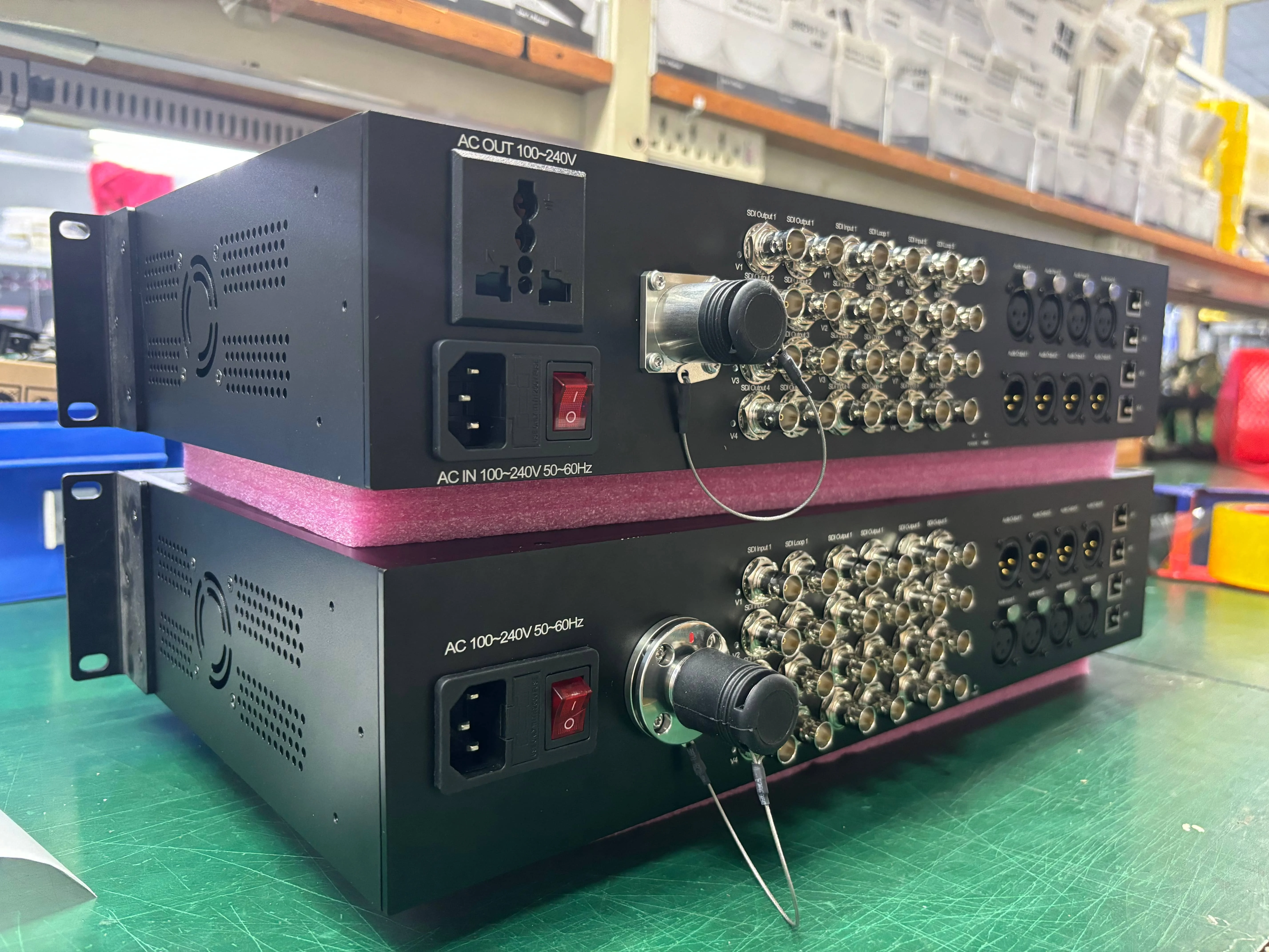 ระบบส่งสัญญาณไฟเบอร์ SMPTE 12 ช่องสัญญาณ 12G-SDI พร้อมอีเธอร์เน็ต 1GB และเสียง XLR