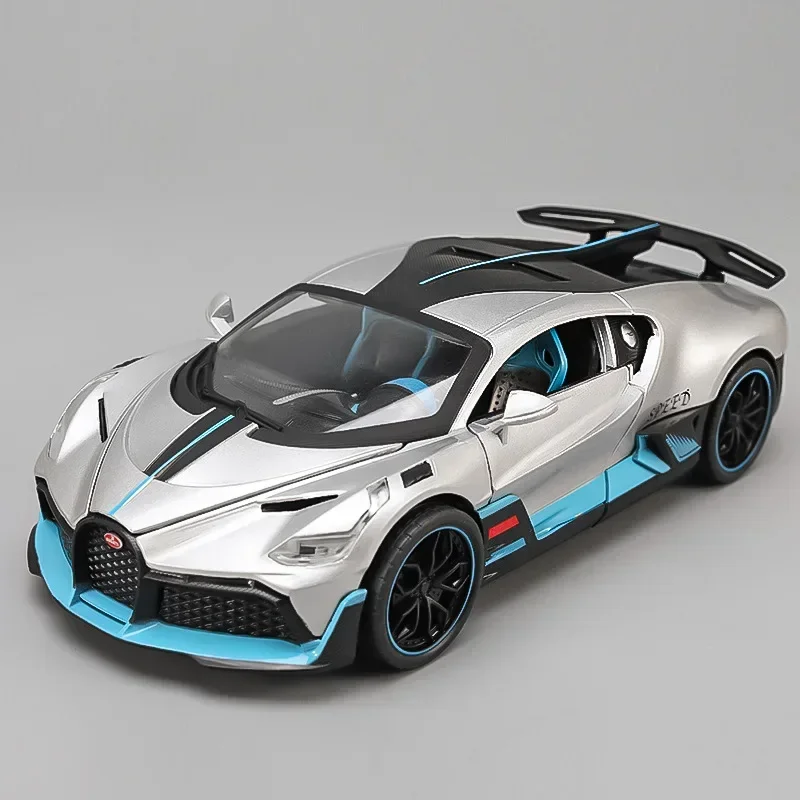 1:24 Bugatti DIVO Simualtion Sports car Model with Sound Light Children Boy Diecast Toy Vehicle Collection Miniature