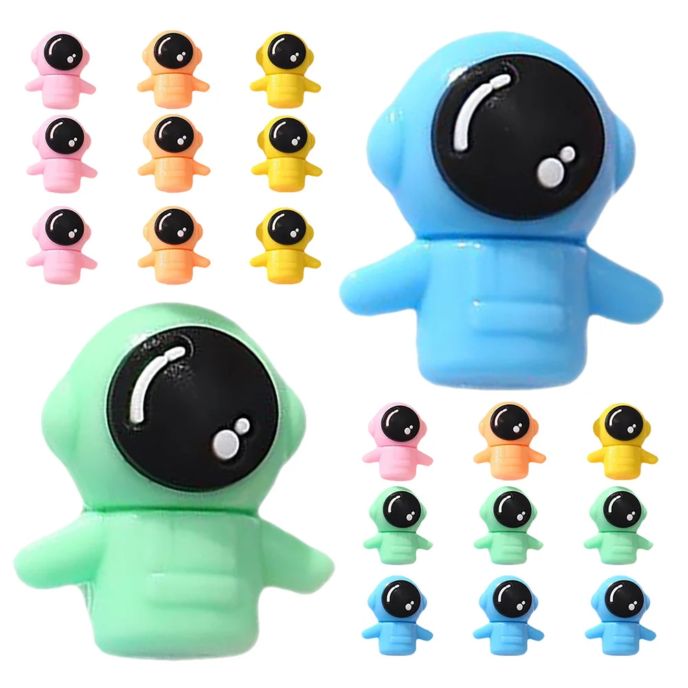 

20Pcs Outer Space Erasers Cartoon Mini Pencil Eraser Set Fun Astronaut Creative Design Classroom Party Supplies