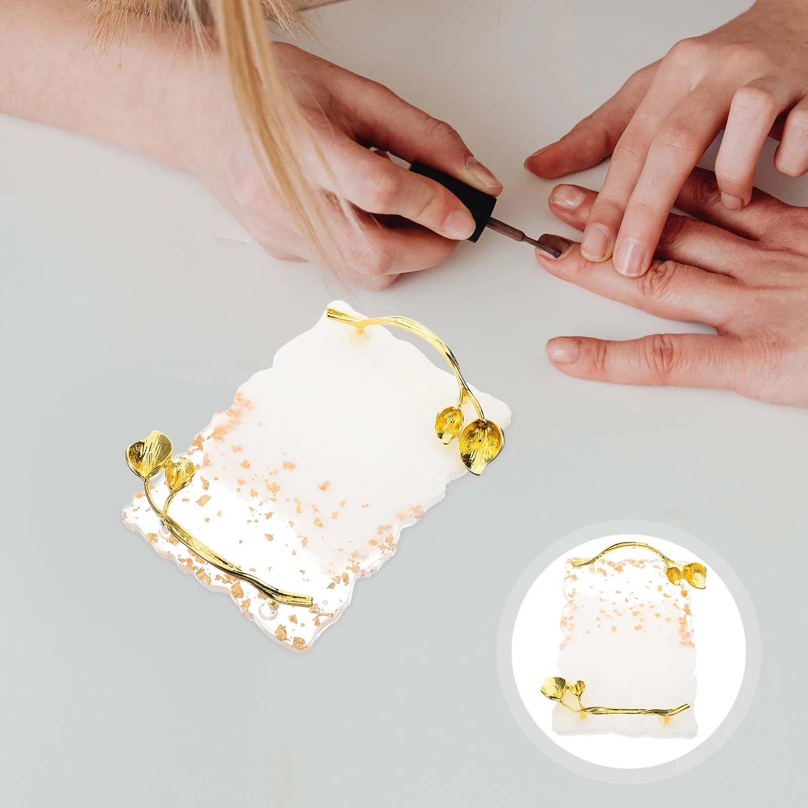 

Resin Art Display Board Color Palette Polish Tray Makeup Mixing Plate Portable Nail Design Tool Gel Polish Holder Nail Art