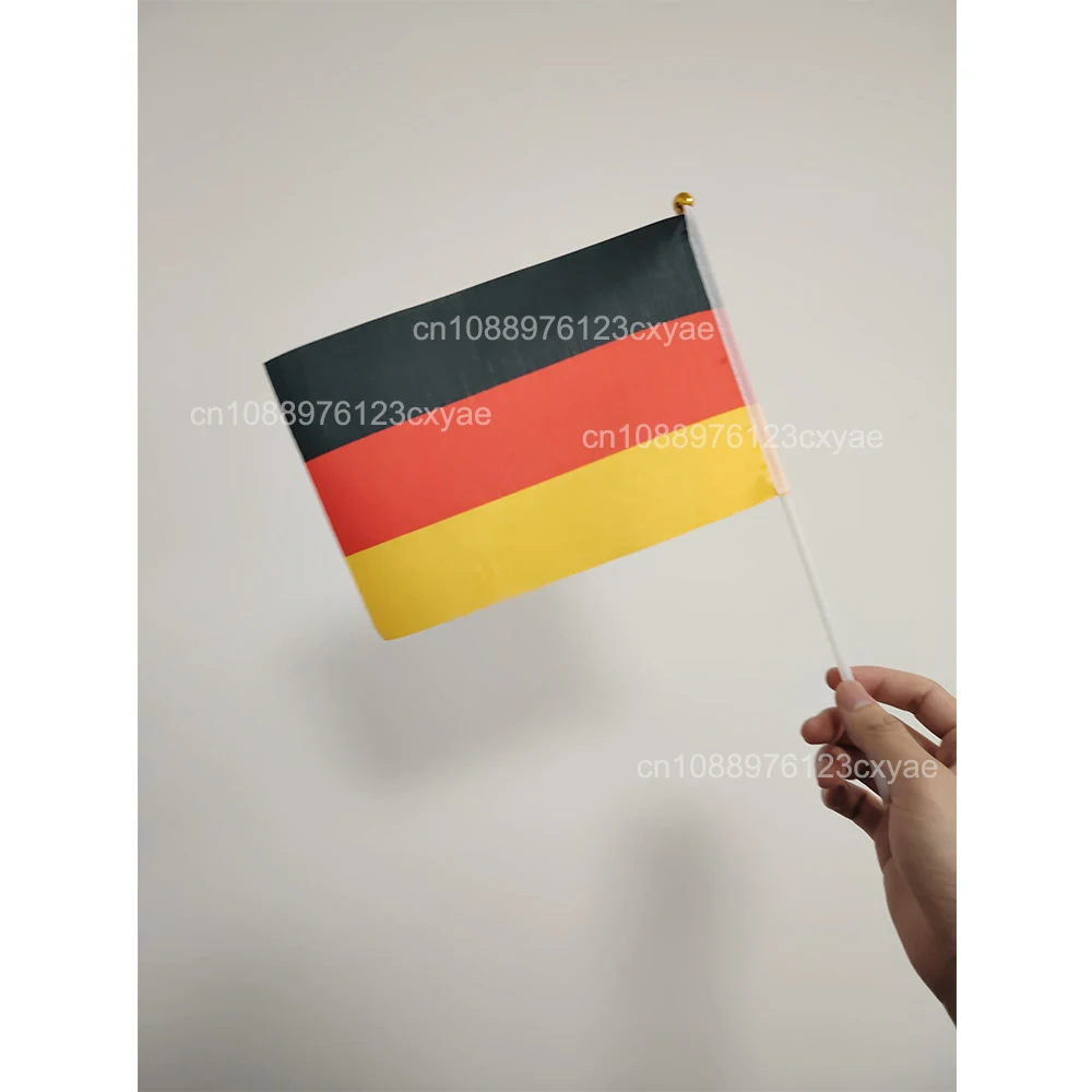 2026 DE OSCAM ICAM 8 خطوط أحمر أسود أصفر ألمانيا 8x12 سنتيمتر خطوط أوروبا ألمانيا Oscams أعلام اليد