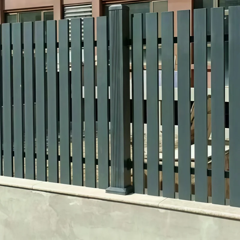 Maatwerk Nieuwe Stijl DIY Installeren Aluminium Balustrades Dekfoto's Reling en Hek voor Balkon Warmtebehandelde 3D-modellering