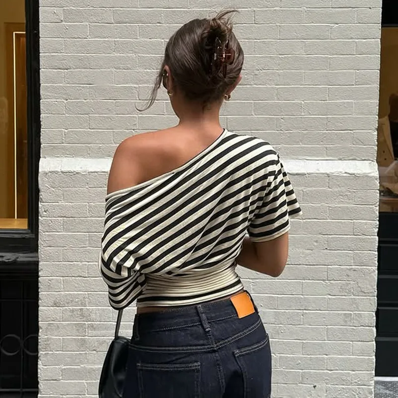 Primavera Verano nuevo estilo camiseta a rayas suelta Casual moda estilo viajero Tops de manga corta hombro inclinado ropa Retro