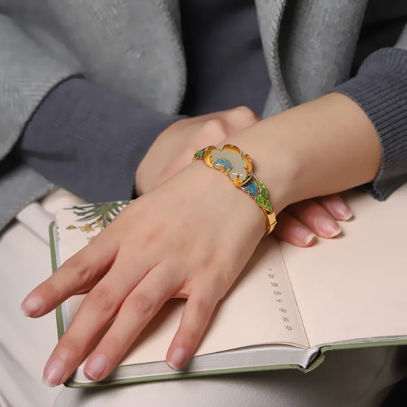 Color Enamel Porcelain Craftsmanship Inlaid Natural Hetian Jade Fan-shaped Bracelet for Women Classical Chinese Style Jewelry