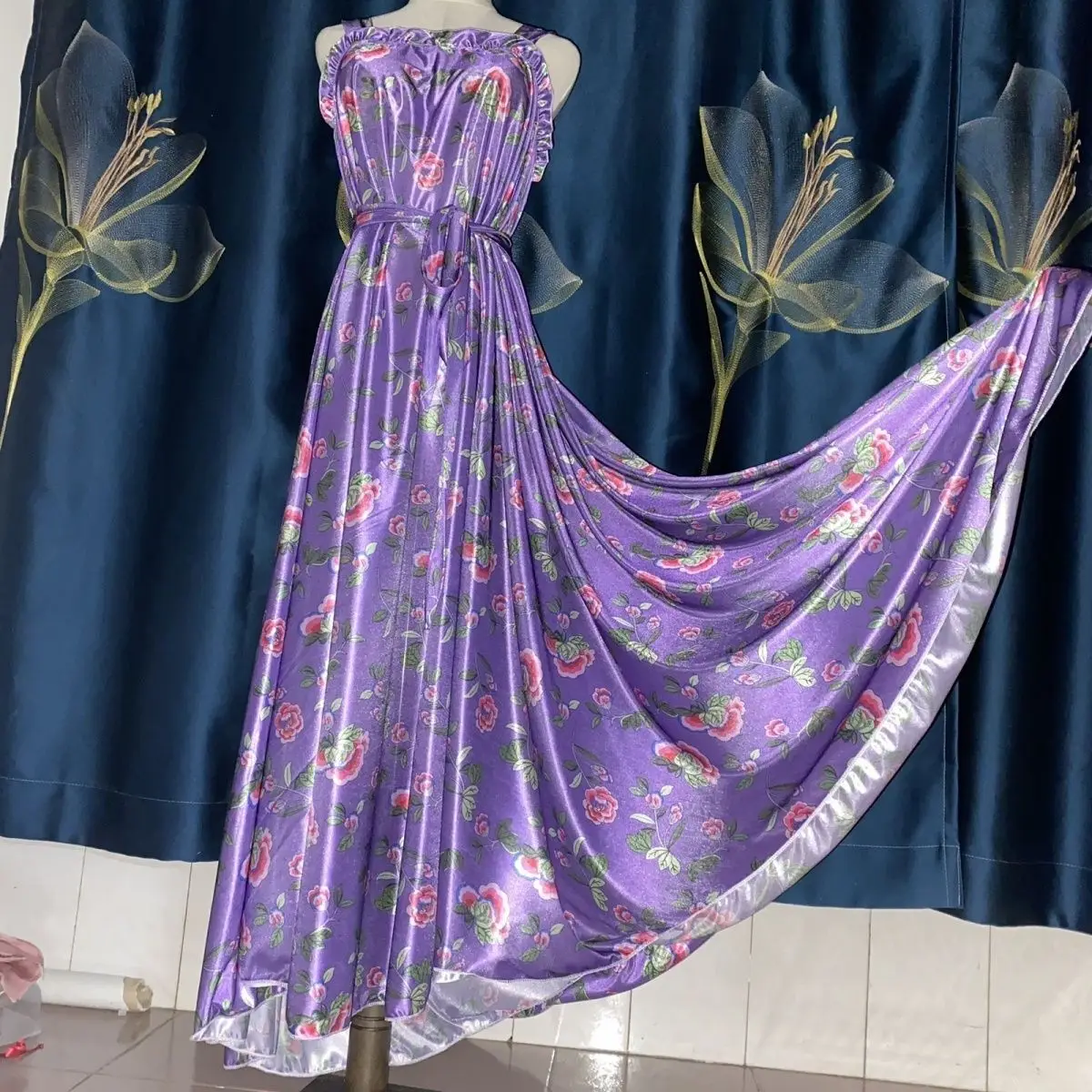 

1.3-1.4m Purple Floral Print Glossy Floral Print Women Satin Ruffles Long Maxi Dress Elegant Dresses