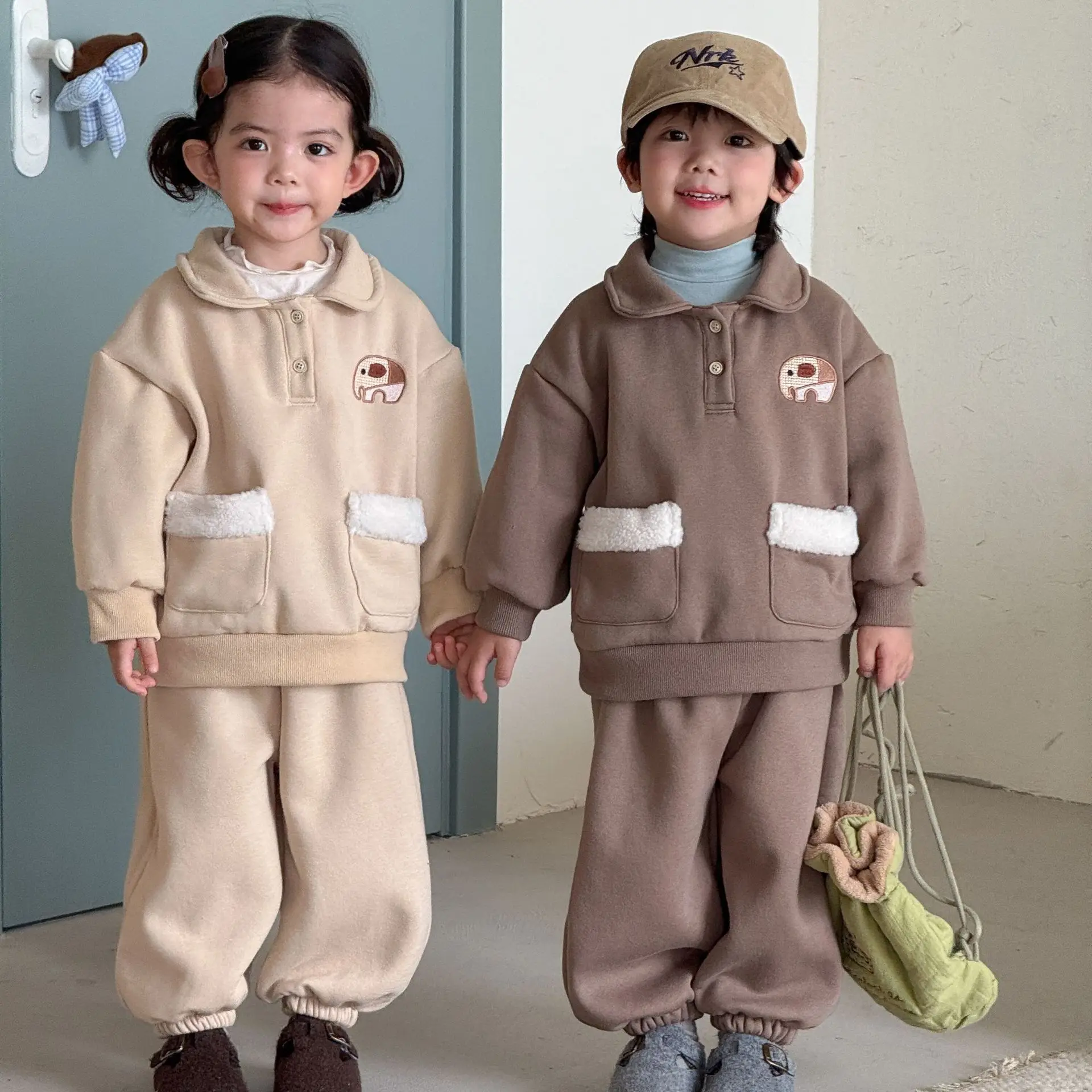 2026 Winter New Children Plus Velvet Thick Clothes Set Boys Girls Lapel Fleece Sweatshirt + Pants Warm 2pcs Suit Kids Outfits