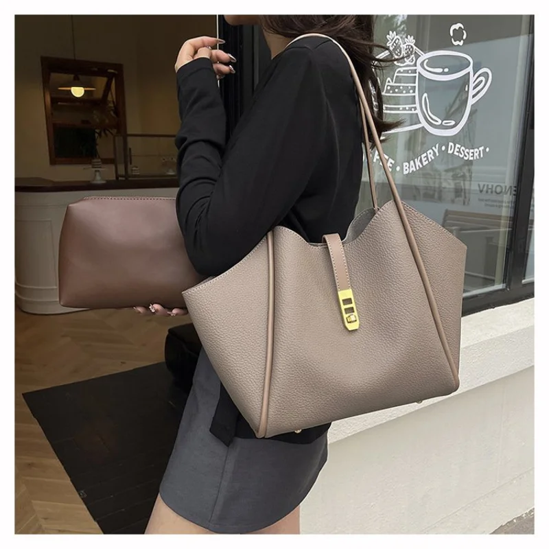 

Famous Designer Women's Shoulder Bag High-Quality Genuine Leather Handbag Popular Classic Elegant Style Perfect For Ladies