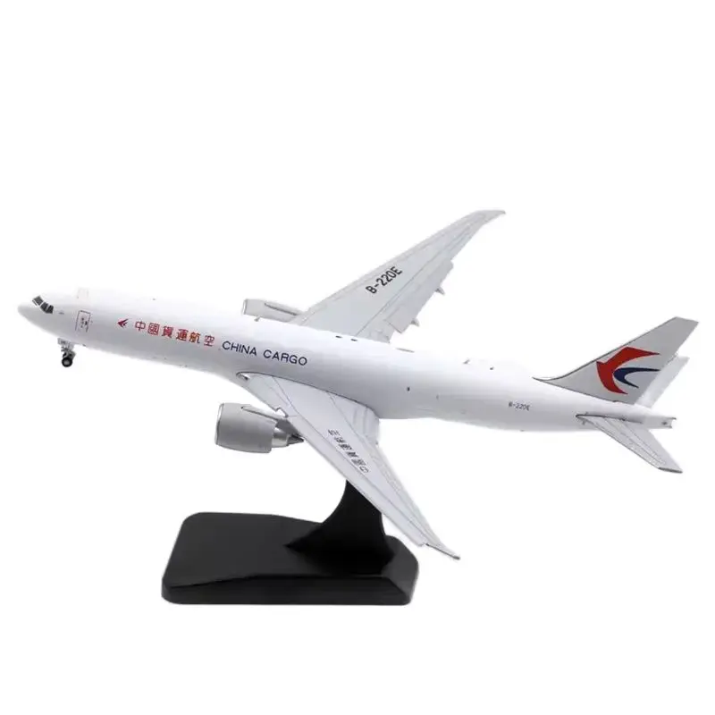 

Air China B777-200 Civil aviation Airliner Alloy & Plastic Model 1:400 Scale Diecast Toy Gift Collection Display