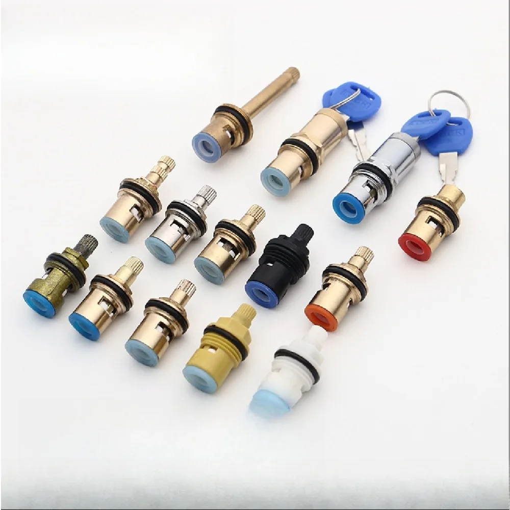 

1 шт. универсальные сменные краны, латунный керамический дисковый картридж, внутренний смеситель для ванной комнаты, по часовой стрелке или по часовой стрелке