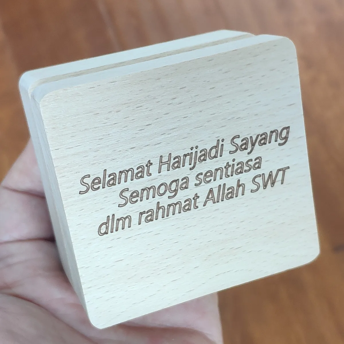 Selamat Harijadi Sayang Music Box, Customized Engraved Photo, Musical Gifts, Unusual Birthday Anniversary Wedding Souvenir