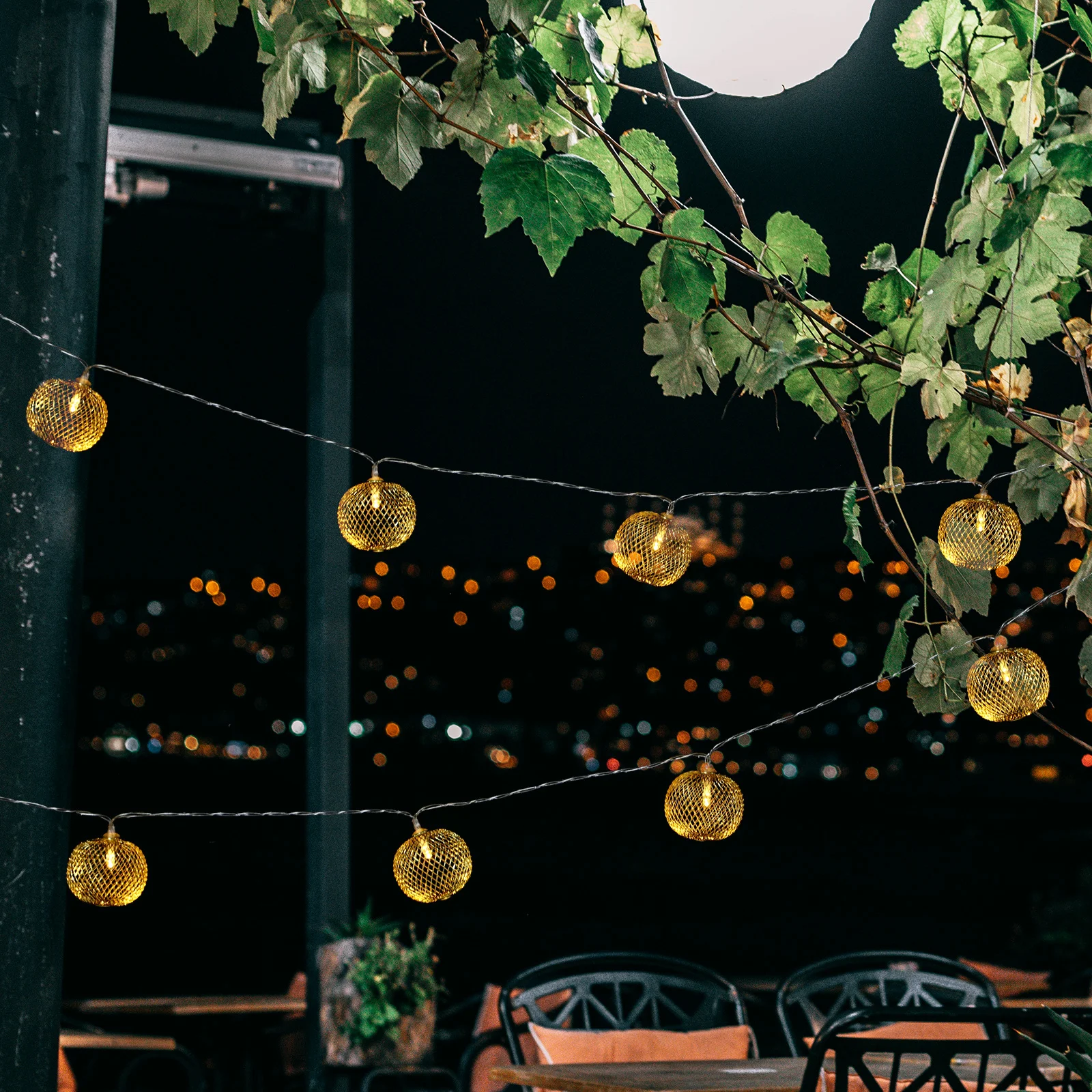 1 قطعة عيد الميلاد فانوس سلسلة ضوء الحديد فانوس كرة مستديرة مهرجان مصباح للزينة بالطاقة جو الإضاءة الدافئة