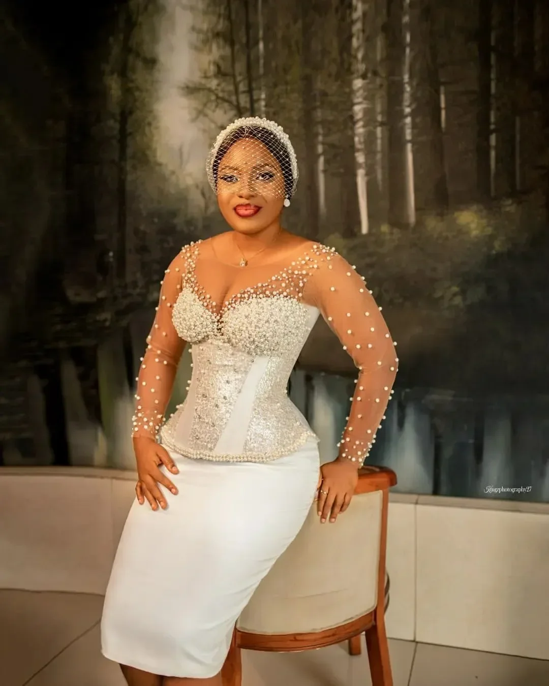 تخصيص تسلق اللؤلؤ الثقيل الخرز فستان الزفاف القصير Vestidos De Novia الوهم كامل الأكمام Aso Ebi زي العرائس