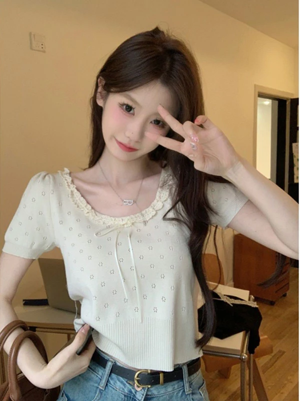 

Lace Detail Sweetheart Crop Top Women Summer Breathable Mesh Bow Accent Essential Base Layer Tailored Fit Feminine Contour Tee​​