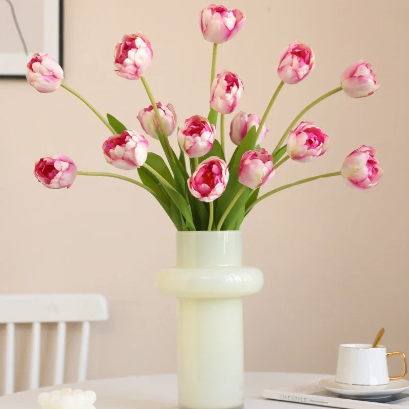 

5pcs Silk Tulip Premium Sense Artificial Flower Auditorium Decoration Simulation 3 Heads Tulips Branch Champagne Fake Flowers