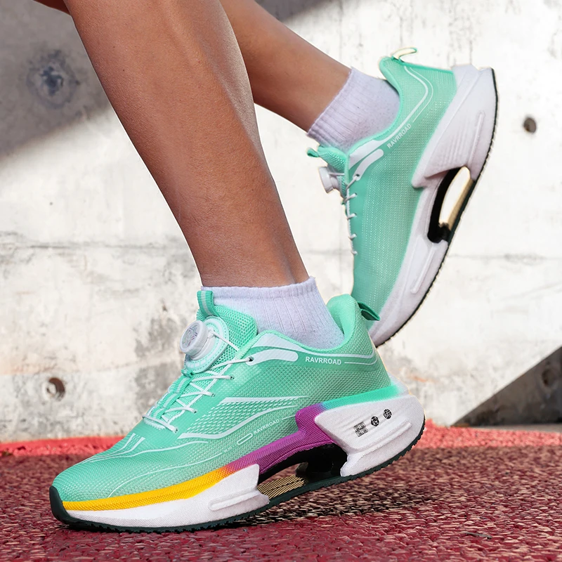 Sepatu olahraga unisex baru, fashion empat musim, serbaguna, nyaman, anti selip, tahan aus, sol tebal, sepatu kasual lari