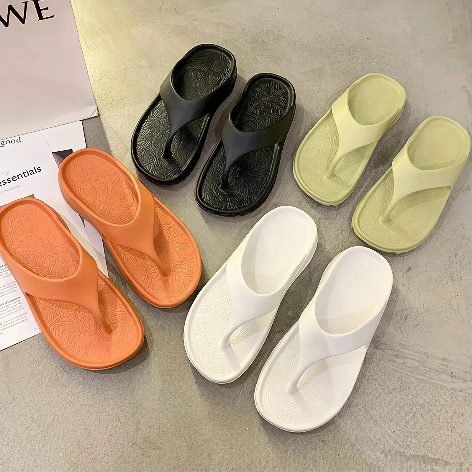 Men's and women's flip flop sandals, soft, pillow-like comfort, suitable for indoor use, beach outings, summer wear ID