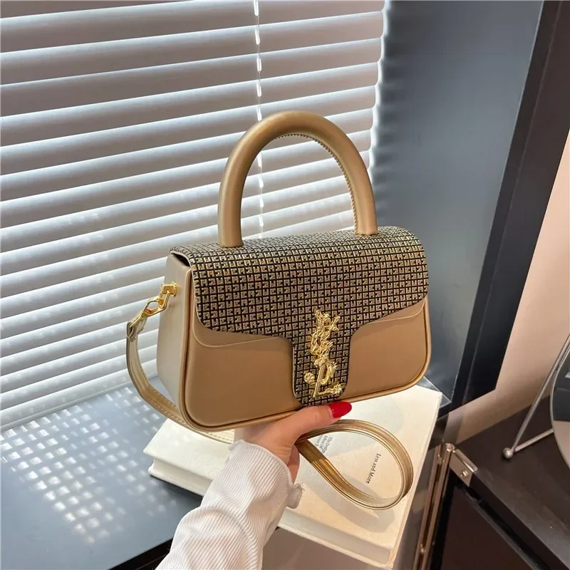 

2025 New Shoulder Bag Stylish Crossbody Purse with Metallic Accents, Minimalist Handheld Bag for Women Elegant & Versatile