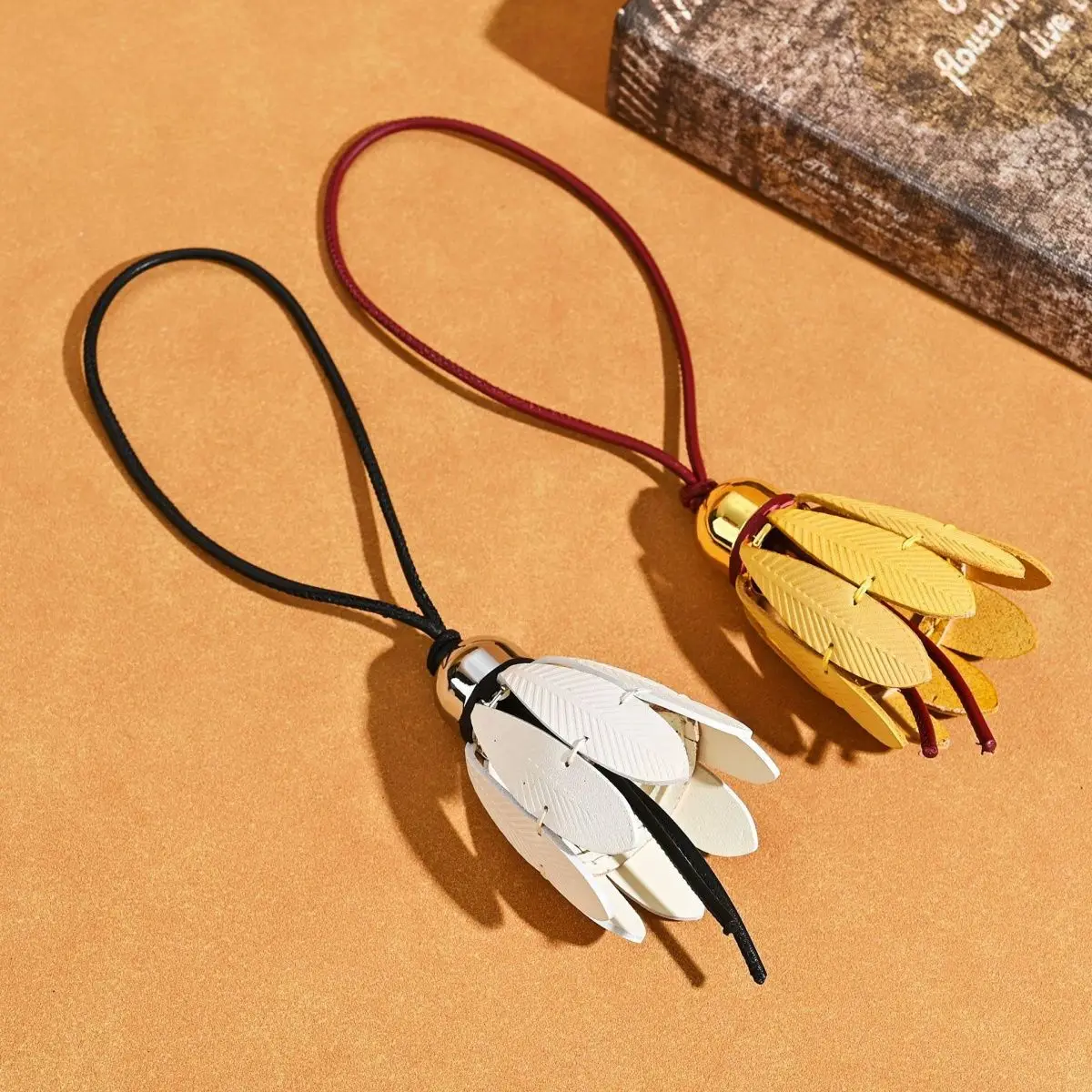 Luxury Badminton Leather Bag Charm White Keychain Bag Pendant Decoration High Luxury Girl Gift Bag Accessories