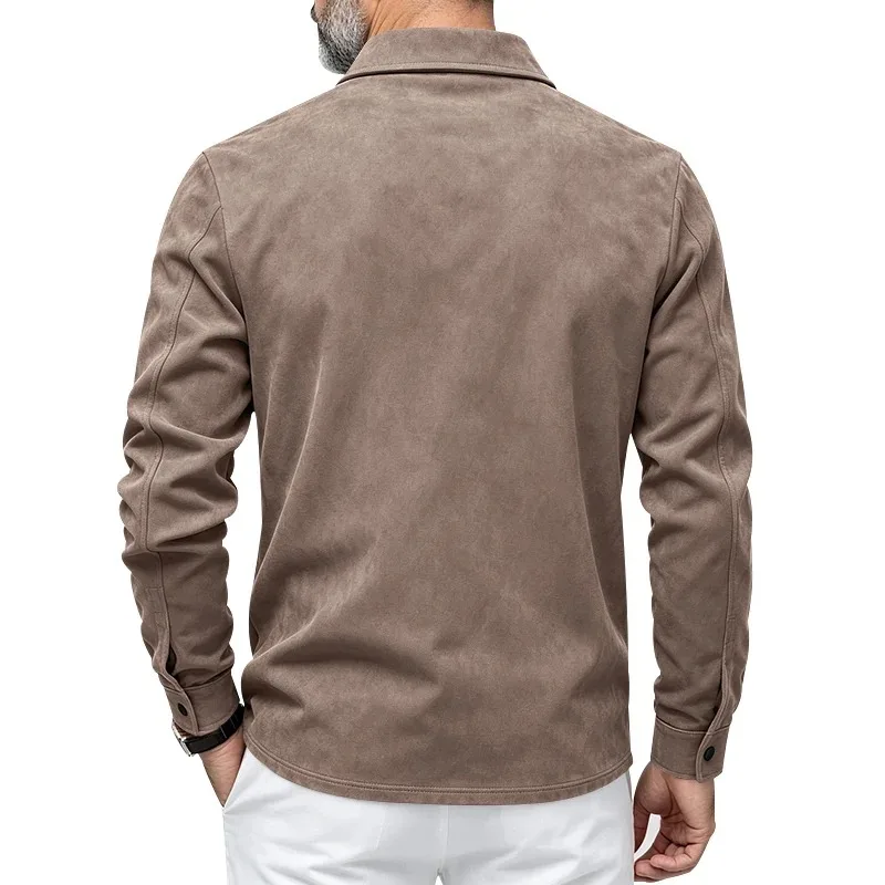 Herren-Freizeitjacke aus Kunstwildleder mit Kragen, langen Ärmeln, Knopfleiste vorne und Brusttaschen, geeignet für Frühling und Herbst. – Detail 4