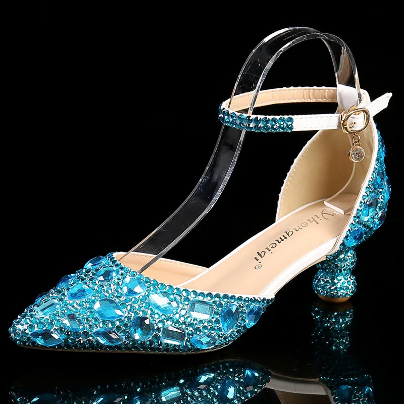 ขนาดใหญ่ขนาดรองเท้าส้นสูงฤดูร้อนสตรีใหม่รองเท้าแตะเต้นรำสีฟ้า Pointed Toe Rhinestones แฟชั่นจัดเลี้ยงงานแต่งงานรองเท้า D0002