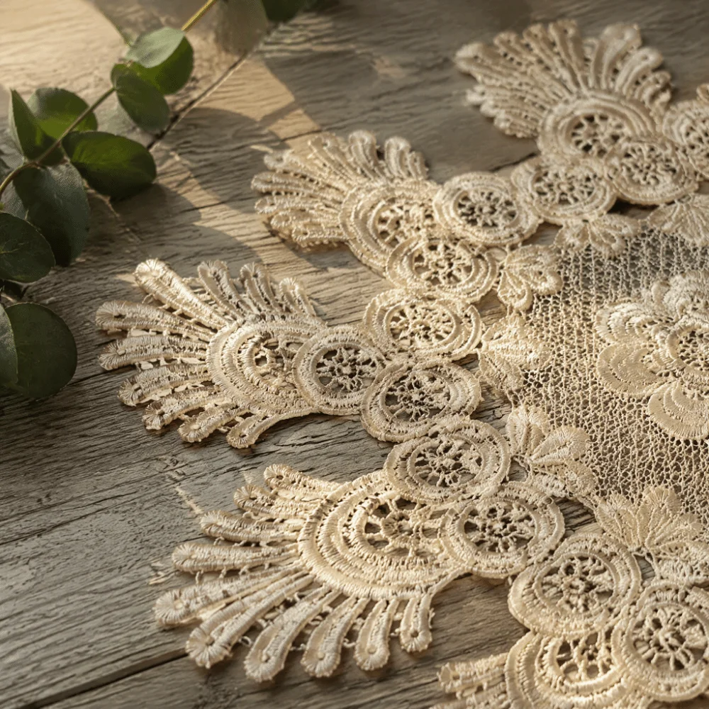 2pcs Retro Embroidered Lace Table Cloth Hollow Out Tea Pad Mat Beige Crochet Lace Doily Round Coffee Coaster Napkin Home Decor